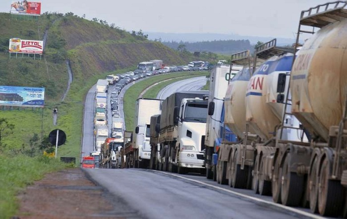 Greve dos caminhoneiros prejudica o agronegócio e o abastecimento e preocupa entidades