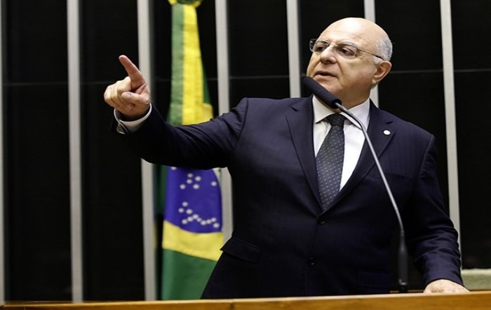 Deputado Arnaldo Jardim reflete sobre desafios e potencial do Brasil