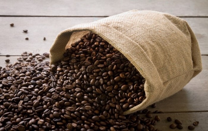Na safra 2022/23, a produção global de café somou 170 milhões de sacas de 60 kg.