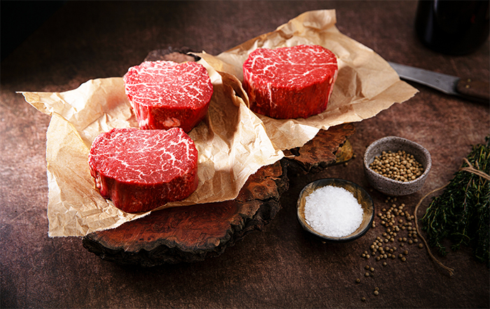 Oferta de carne bovina é alta, mas baixo poder de compra mantém consumo limitado