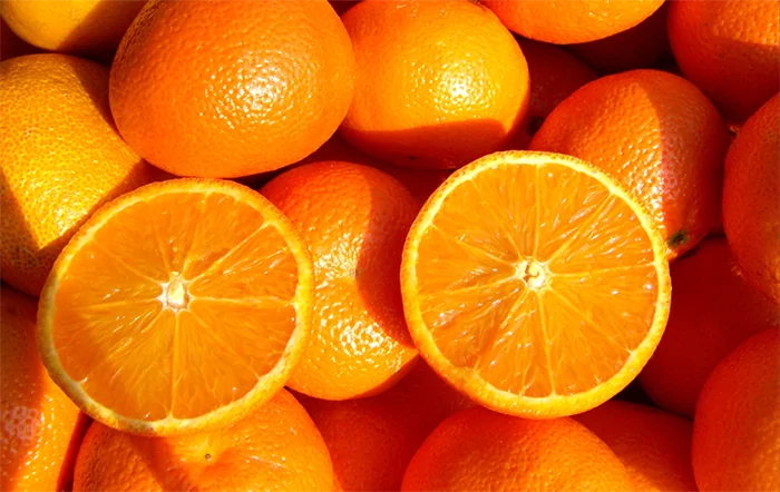 Citros: Oferta de frutas precoces mantém preço em queda