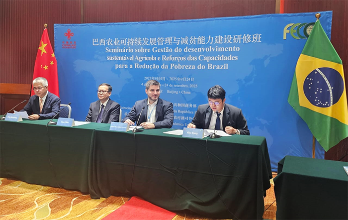 Vice-presidente da SNA faz discurso na China representando delegação brasileira em seminário